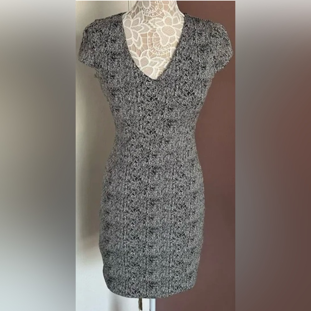 Express dress short sleeve v-neck in gray size XS